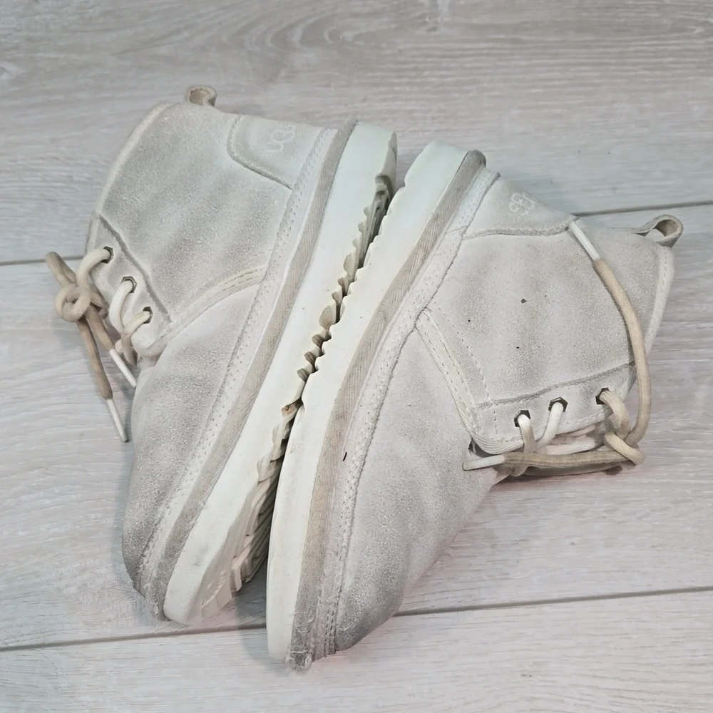 Ugg Australia Kids Girls High Top Leather Sheepskin sneakers shoes boots sz 1